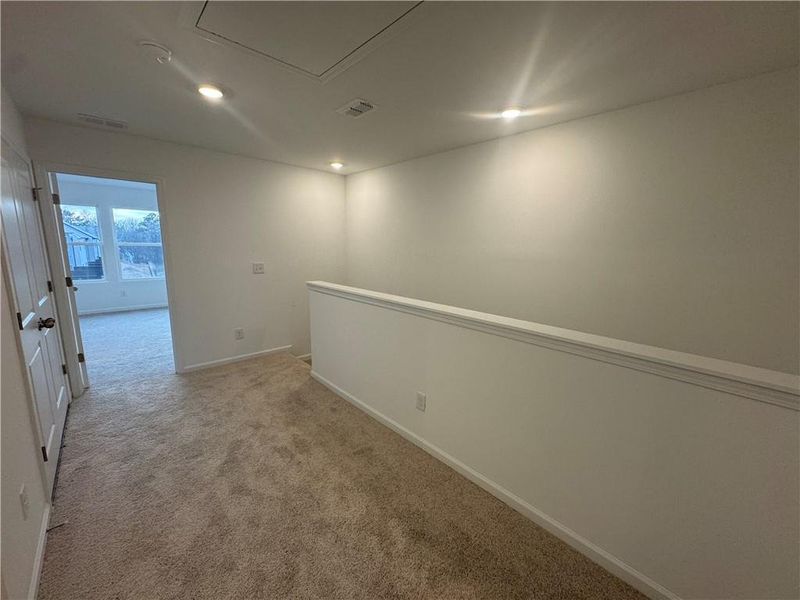 Spacious, unfurnished interior of a new home in Laurelwood, Douglasville (Image 14).
