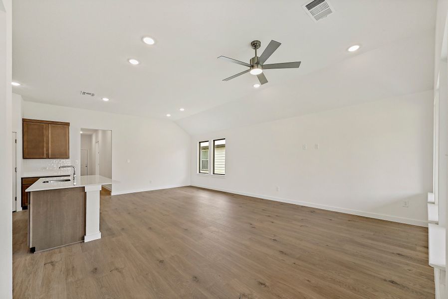 Spacious, unfurnished interior of a new home in Prairie Winds, Hutto (Image 16). Spacious, unfurnished interior of a new home in Prairie Winds, Hutto (Image 16).