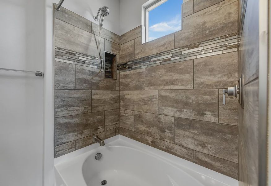 Guest Shower - 27 of 31