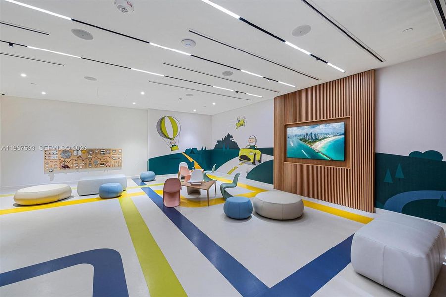 Level 52-Kids Room. Level 52-Kids Room.