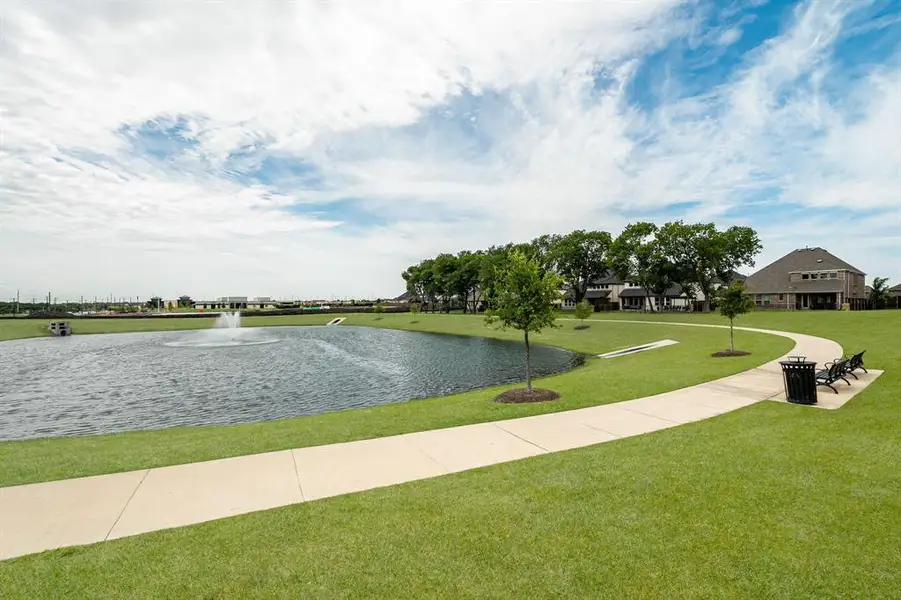 Community amenities in , Celina (Image 36).