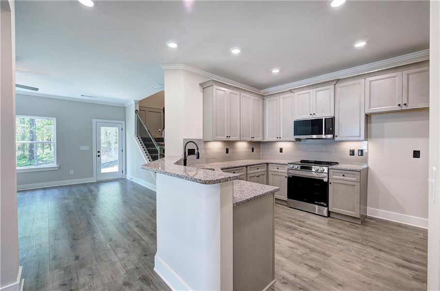 Furnished interior view inside a new home in , Cartersville (Image 5).
