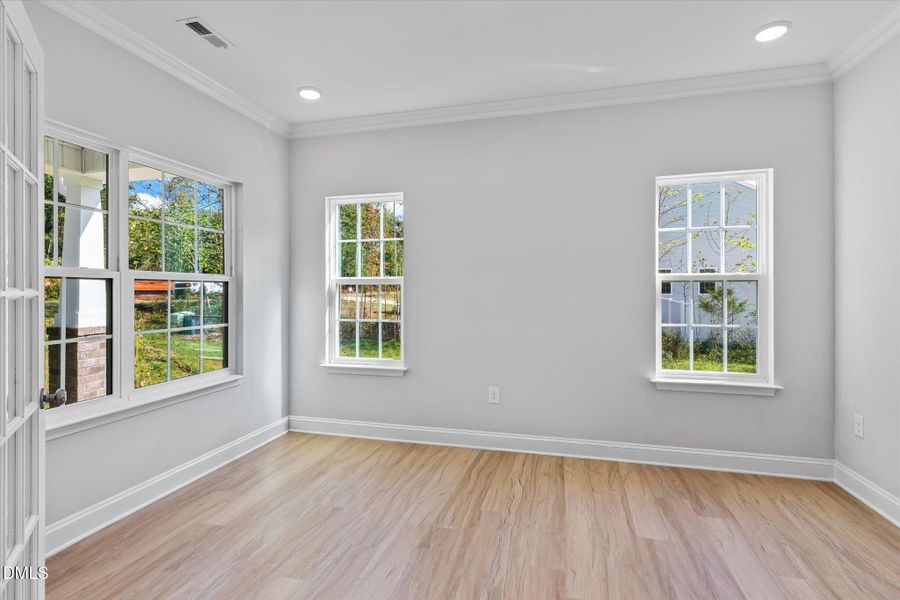 07-5504 Jaeger Drive Office 2 07-5504 Jaeger Drive Office 2