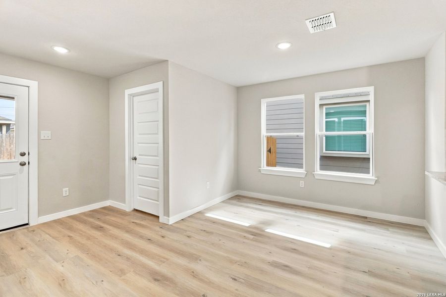 Spacious, unfurnished interior of a new home in Red Hawk Landing, San Antonio (Image 17). Spacious, unfurnished interior of a new home in Red Hawk Landing, San Antonio (Image 17).