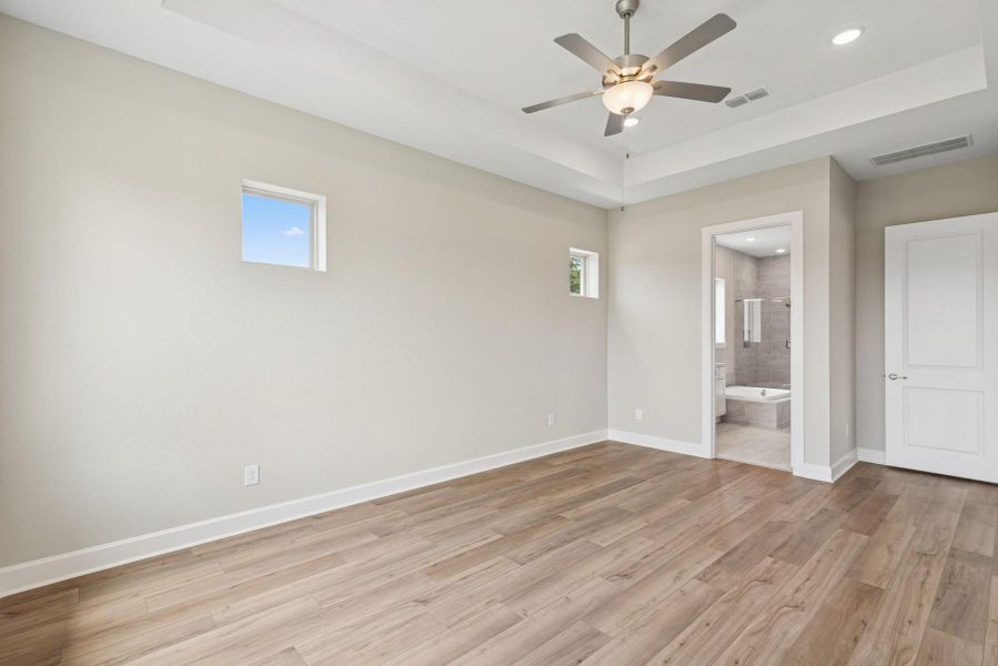 Spacious, unfurnished interior of a new home in ARTAVIA 45' Homesites, Conroe (Image 12).