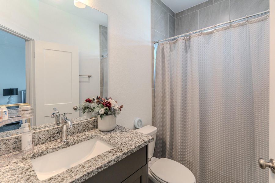 Secondary Full Bathroom. Upstairs.