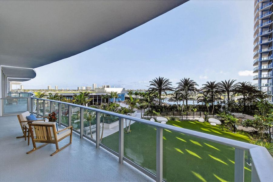 220LakeShoreDr#715(43) 220LakeShoreDr#715(43)