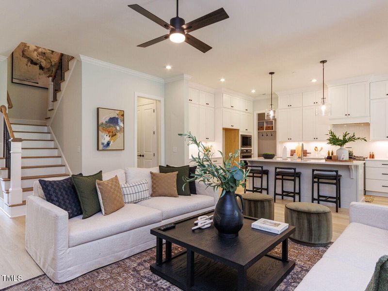 010-1280x960-living-room 010-1280x960-living-room