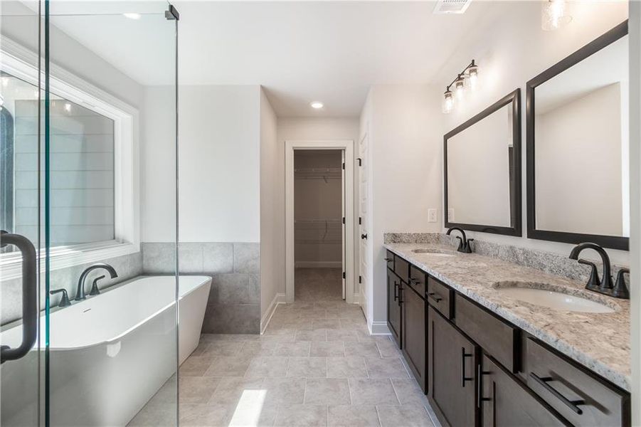 Furnished interior view inside a new home in Red Oak Ridge, Loganville (Image 12). Furnished interior view inside a new home in Red Oak Ridge, Loganville (Image 12).