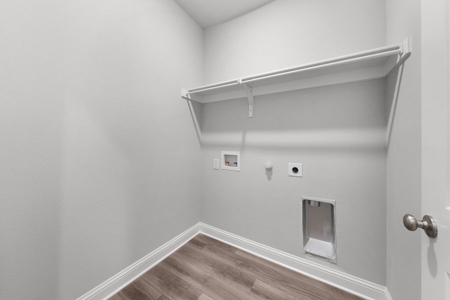 Spacious, unfurnished interior of a new home in Summerwood, Red Oak (Image 25).