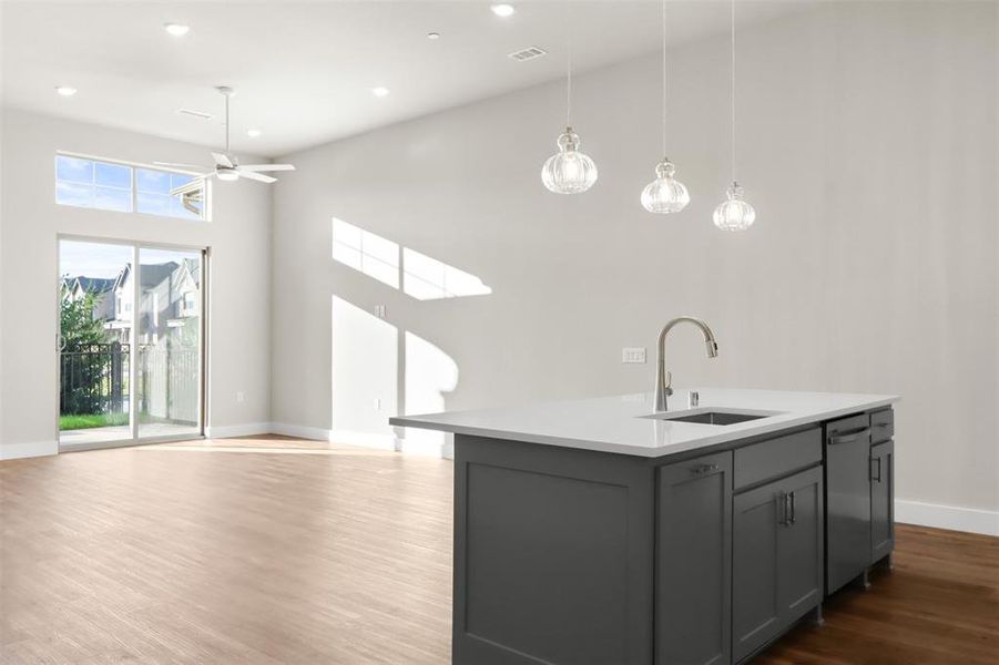 011-20242617SaintHelenaLane-GrandPrairie-TX-75045-Kitchen.jpg-SMALL 011-20242617SaintHelenaLane-GrandPrairie-TX-75045-Kitchen.jpg-SMALL