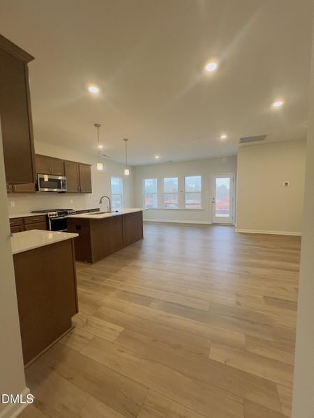 OVS 419 Family room Kitchen
