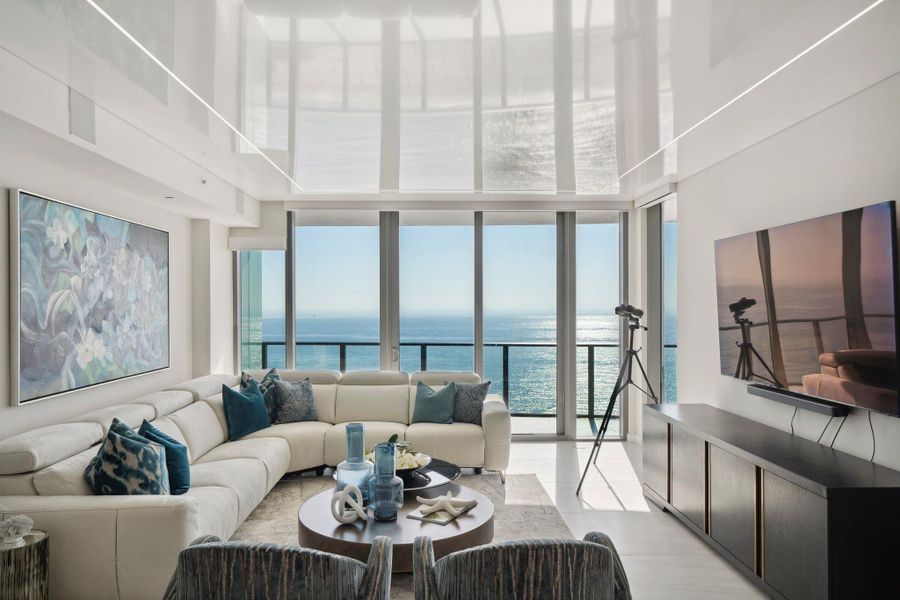 Furnished interior view inside a new home in , Pompano Beach (Image 33). Furnished interior view inside a new home in , Pompano Beach (Image 33).