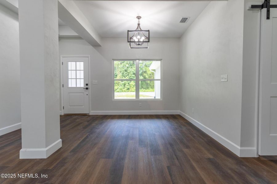 Spacious, unfurnished interior of a new home in , Melrose (Image 27).