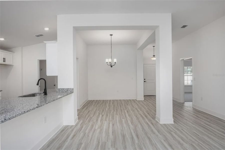 Spacious, unfurnished interior of a new home in Country Way South, Newberry (Image 16).