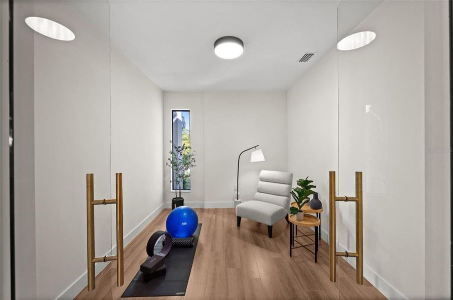 Furnished interior view inside a new home in , Port Charlotte (Image 48).