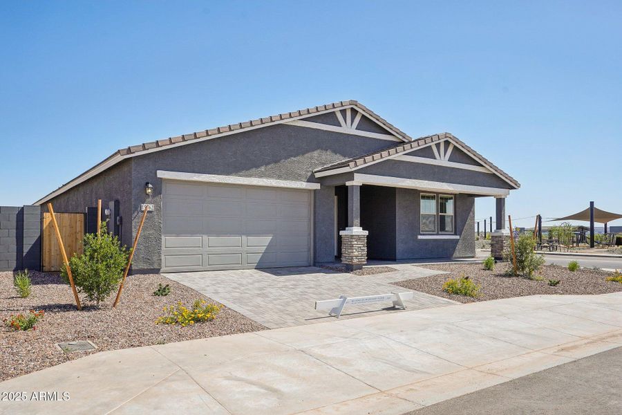 3-web-or-mls-W Cheryl Dr-1405-003