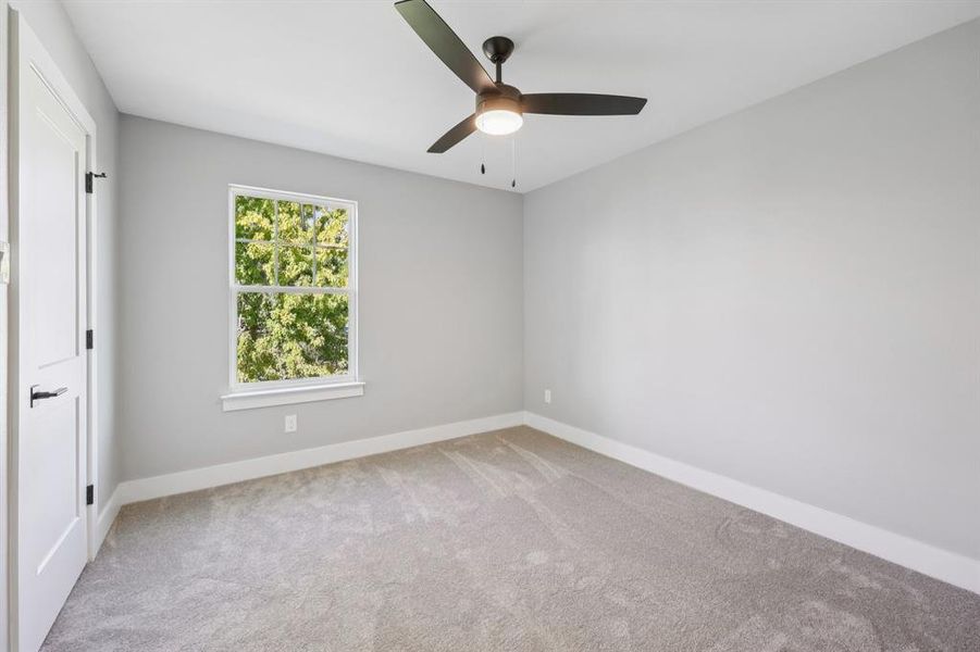 Spacious, unfurnished interior of a new home in , Grapevine (Image 20).