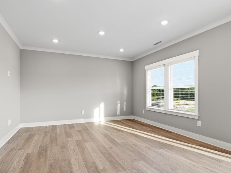Spacious, unfurnished interior of a new home in Watkins Glen, Raleigh (Image 10).
