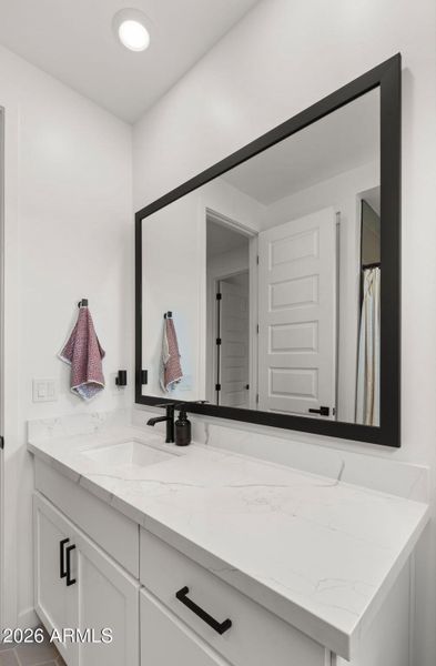 29-web-or-mls-Full Bathroom One2