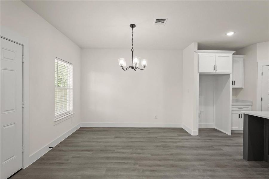 Spacious, unfurnished interior of a new home in , Fort Worth (Image 13).