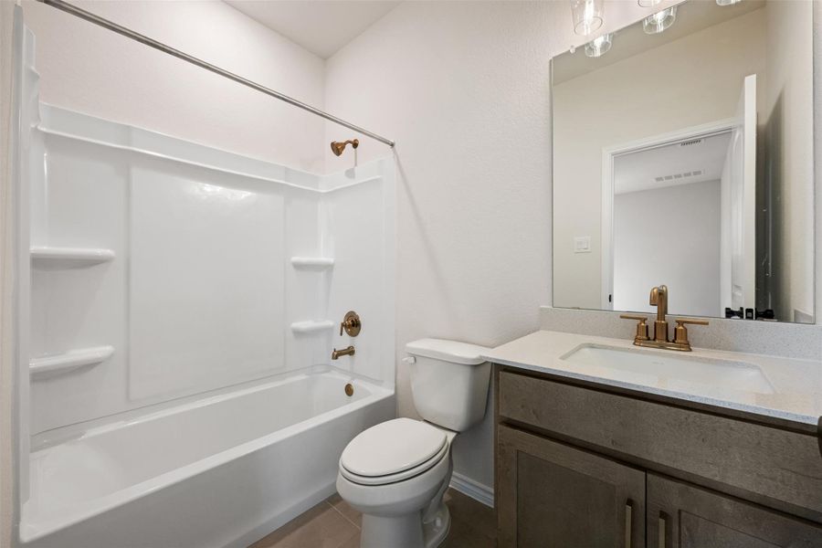 Representative images and renderings are for illustrative purposes. Actual structural options and design finishes of home may vary. Representative images and renderings are for illustrative purposes. Actual structural options and design finishes of home may vary.