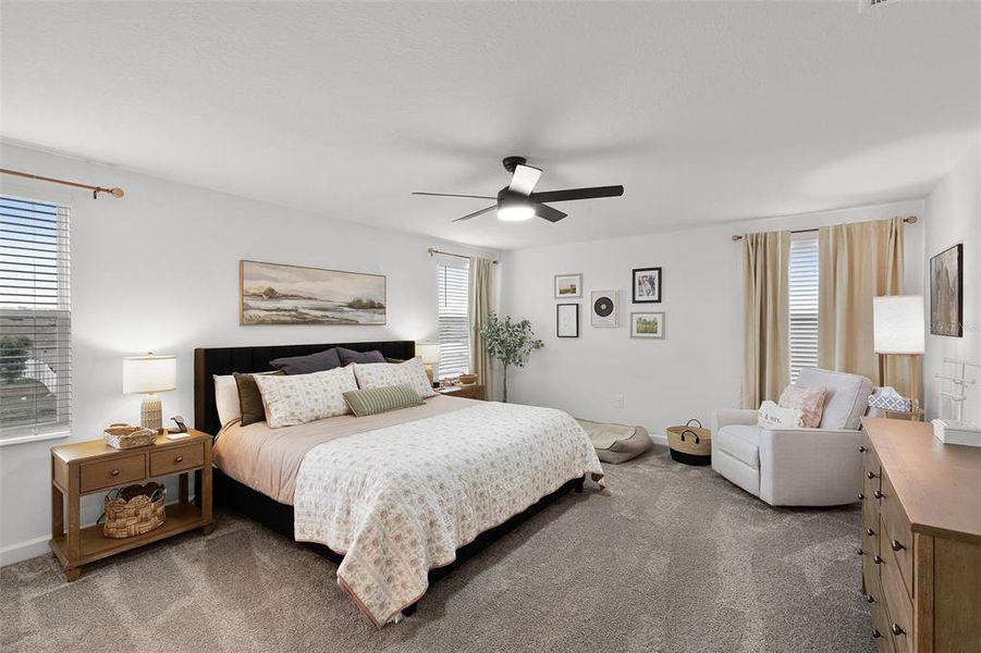 Furnished interior view inside a new home in , Orlando (Image 44).