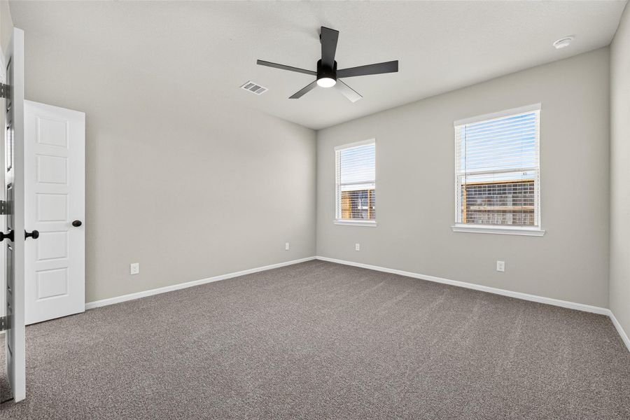 Spacious, unfurnished interior of a new home in La Segarra, Brookshire (Image 18).