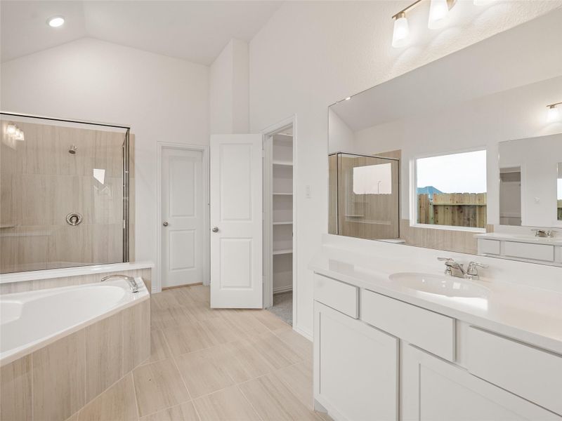 Furnished interior view inside a new home in Brookewater, Rosenberg (Image 7).