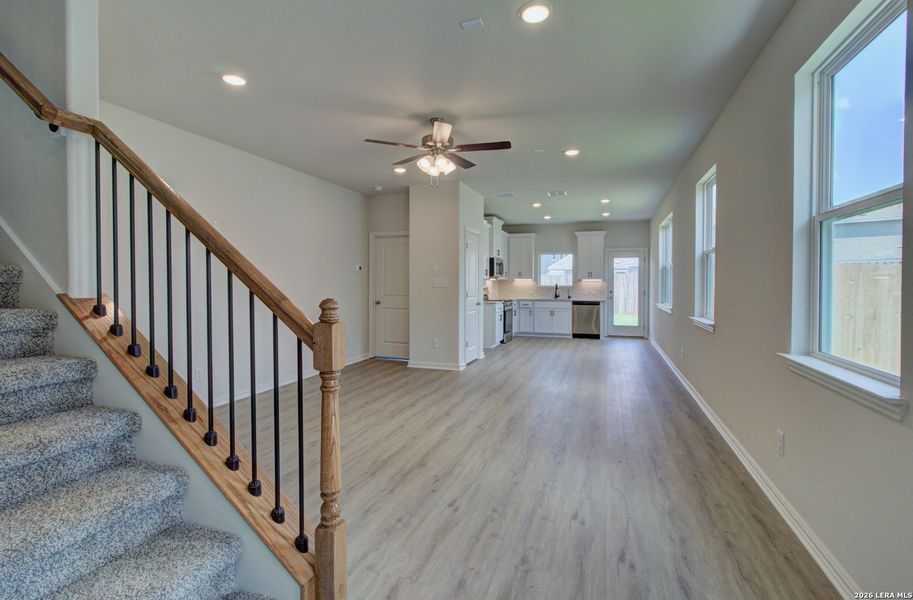 Spacious, unfurnished interior of a new home in Casinas at Gruene, New Braunfels (Image 16).