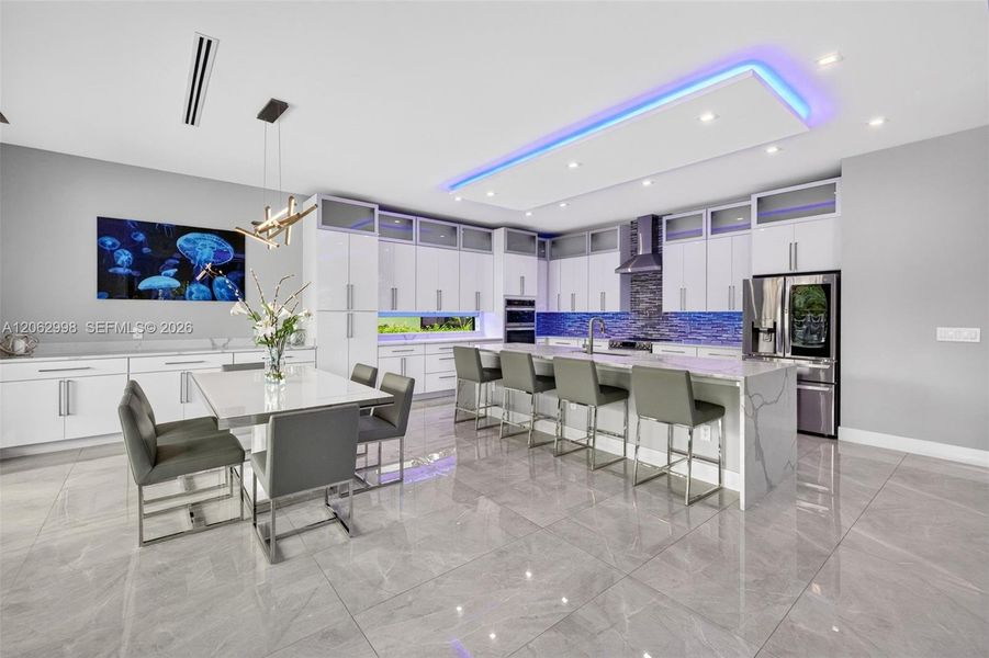 Great room / open concept dining w/ additional built in buffet space