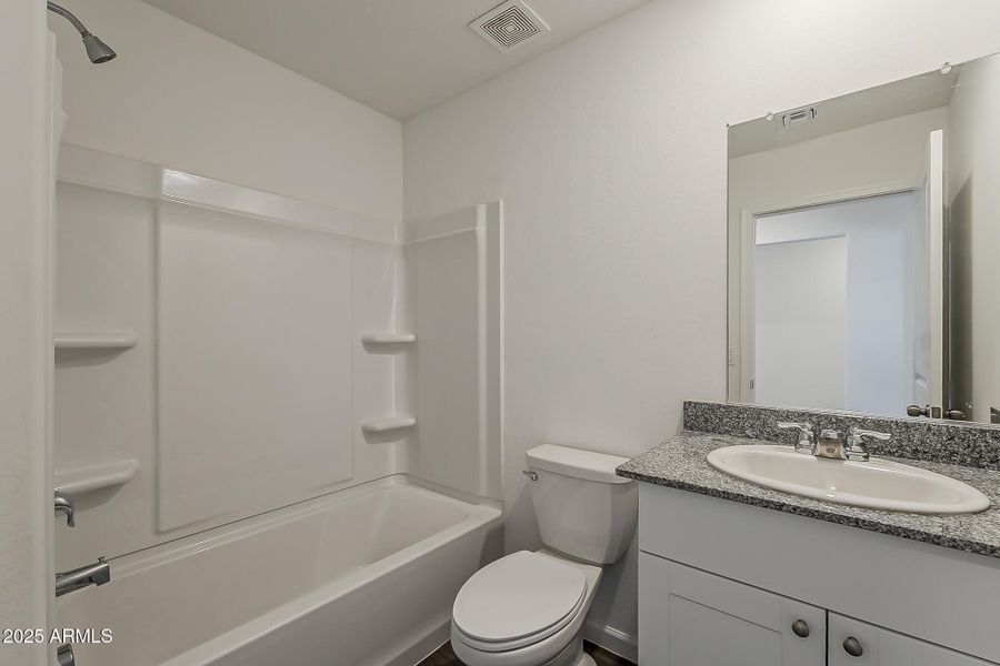 32-print-Carousel-32