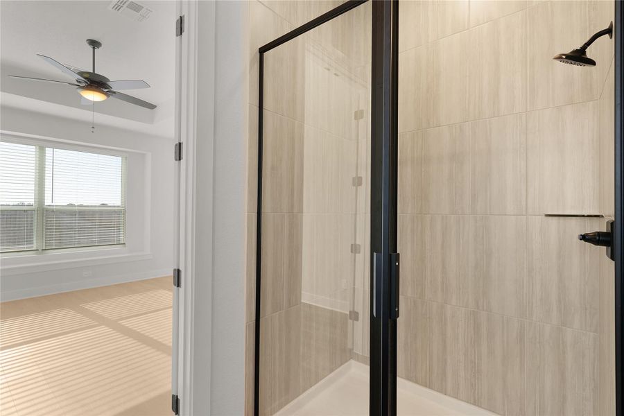 **PHOTO REPRESENTATIVE OF FLOORPLAN ONLY** **PHOTO REPRESENTATIVE OF FLOORPLAN ONLY**