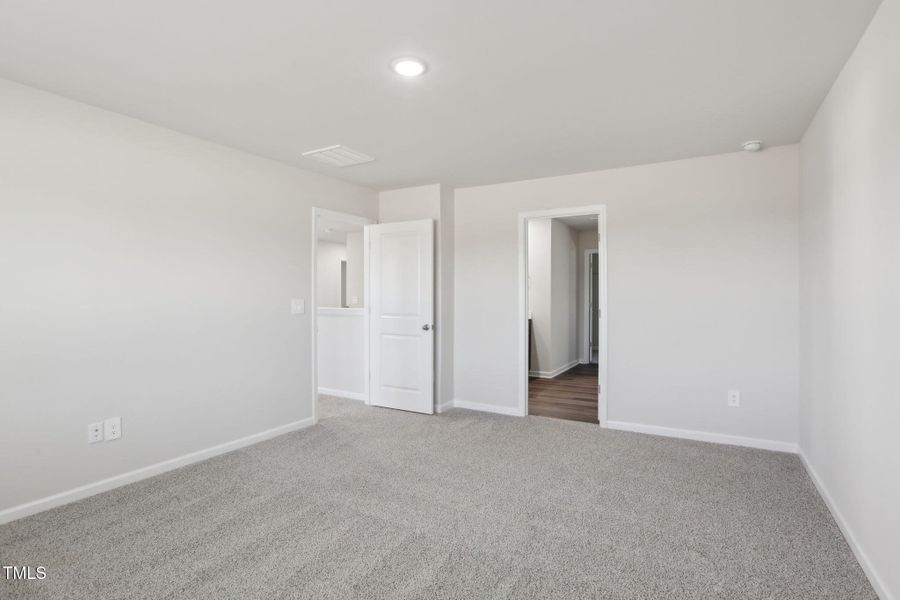 32-web-or-mls-Raleigh -River Glen-199 Wh