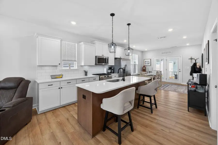 39_07-66-blue-iris-kitchen