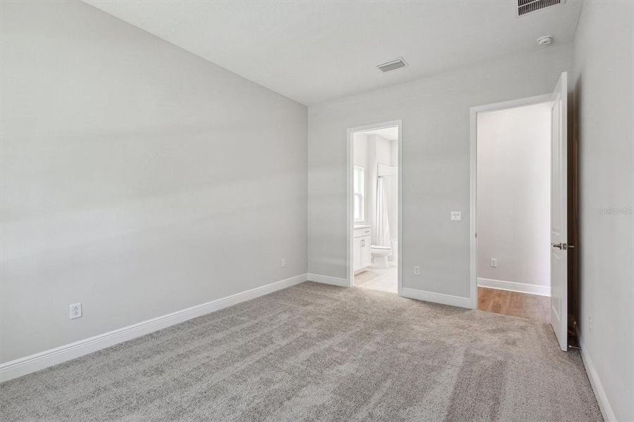 Spacious, unfurnished interior of a new home in Crestwood Estates, Valrico (Image 41). Spacious, unfurnished interior of a new home in Crestwood Estates, Valrico (Image 41).