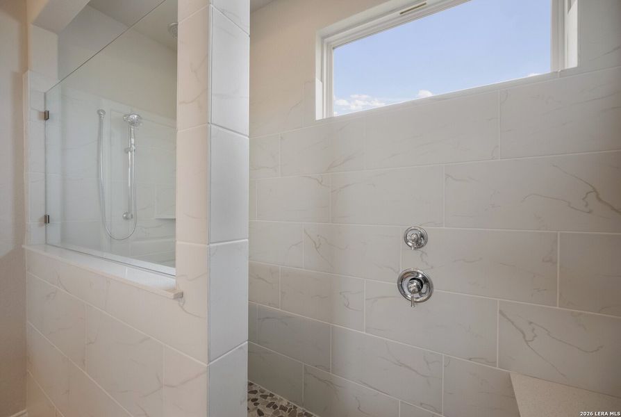 Close-up of interior finishes inside a home in Horizon Ridge, San Antonio (Image 18).