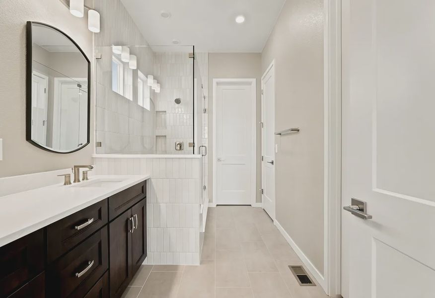 Homesite 68 Primary Bath - 12 of 16 Homesite 68 Primary Bath - 12 of 16