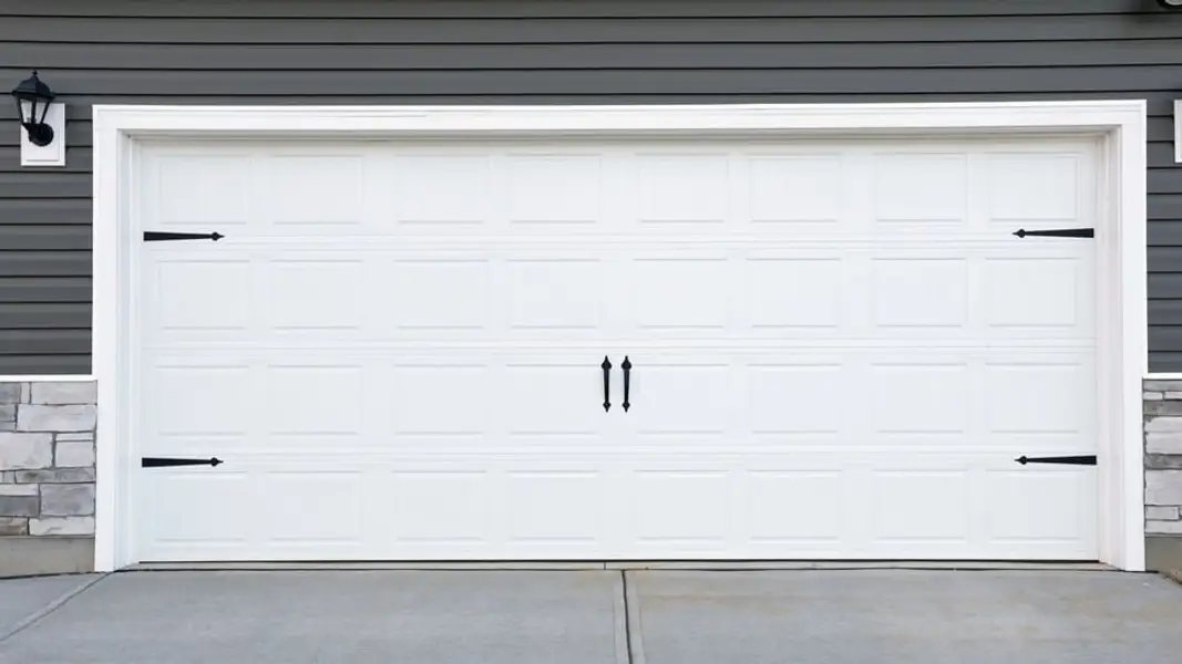 Exterior details and patio area of a home in Baxter Village, Boiling Springs (Image 3).