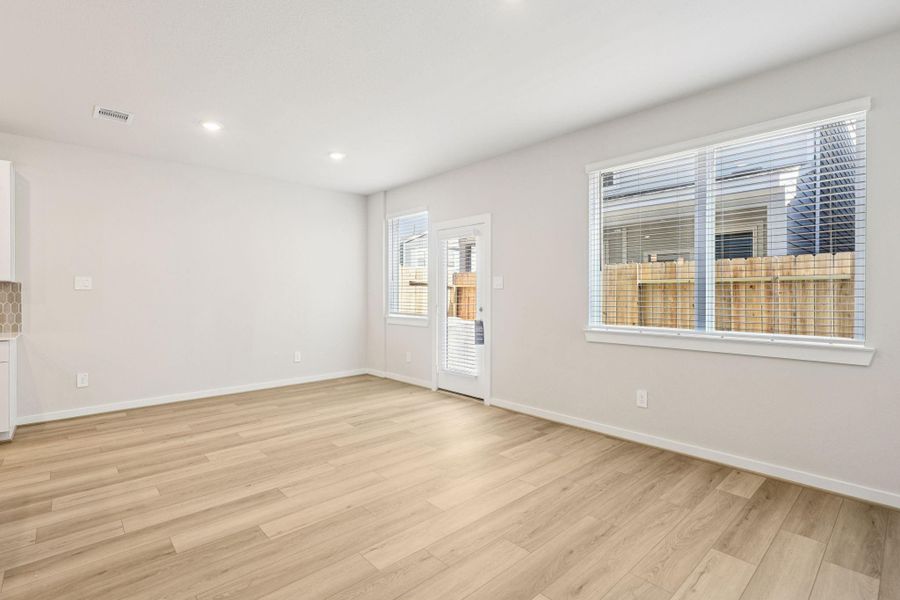 Photo is not of the actual home, but is an inspirational photo of builder’s model home and may depict options, furnishings, and/or decorator features that are not included Photo is not of the actual home, but is an inspirational photo of builder’s model home and may depict options, furnishings, and/or decorator features that are not included