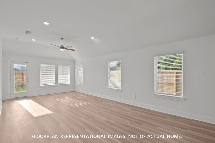 Spacious, unfurnished interior of a new home in Moran Ranch, Willis (Image 21).