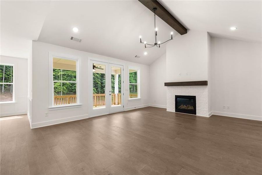 Spacious, unfurnished interior of a new home in , Gainesville (Image 35).