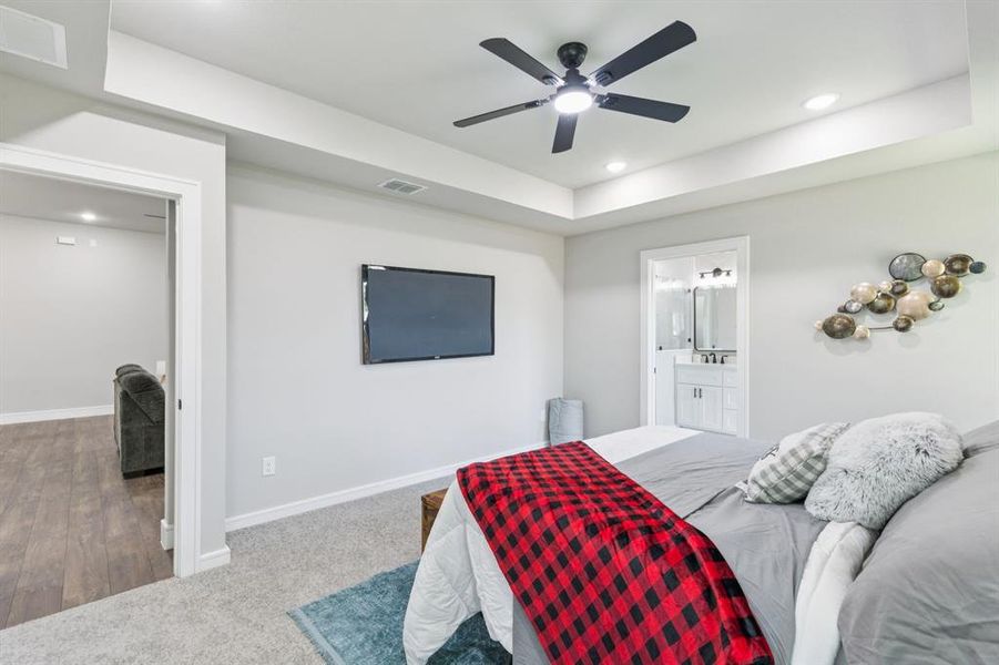 Furnished interior view inside a new home in , Terrell (Image 7).