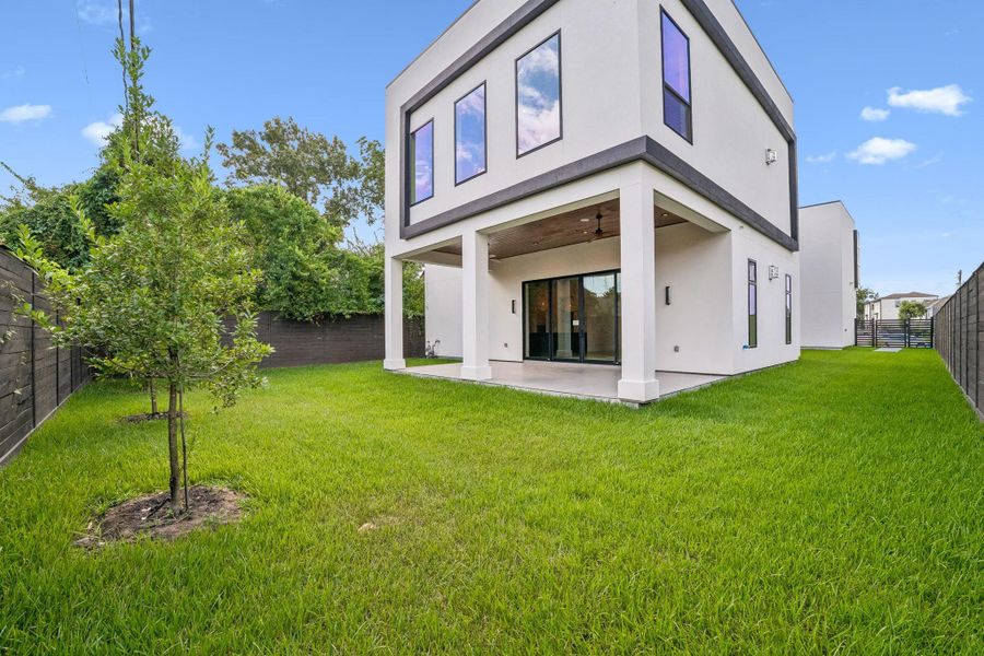 Exterior details and patio area of a home in , Houston (Image 34).
