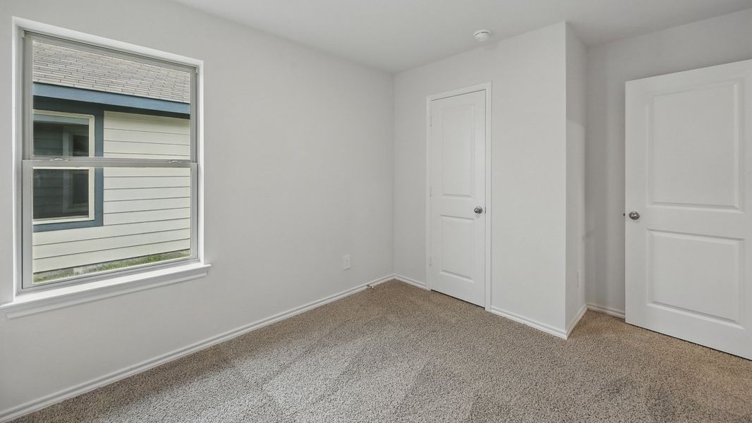 Spacious, unfurnished interior of a new home in Oak Valley Estates, Bullard (Image 21).