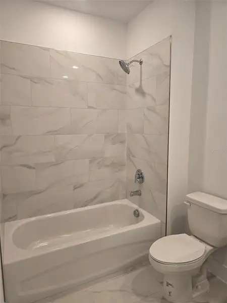 Furnished interior view inside a new home in Magnolia Reserve, Ocoee (Image 8).