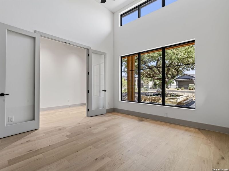 Spacious, unfurnished interior of a new home in , Boerne (Image 23).