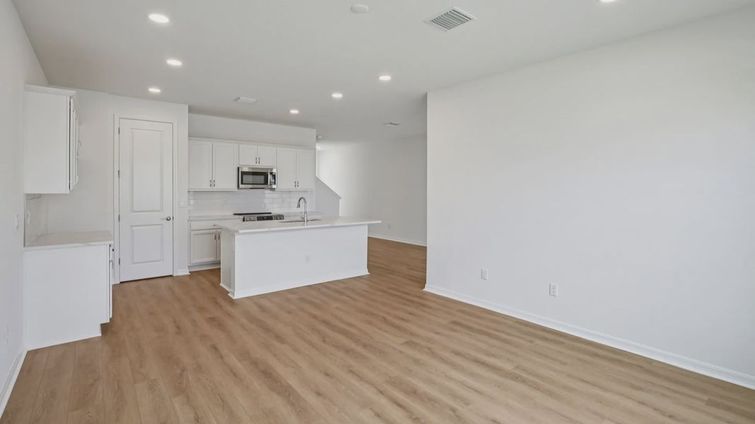 Furnished interior view inside a new home in Isla Mirada, San Antonio (Image 10).