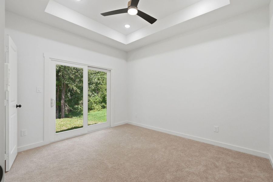 Spacious, unfurnished interior of a new home in , Willis (Image 21).