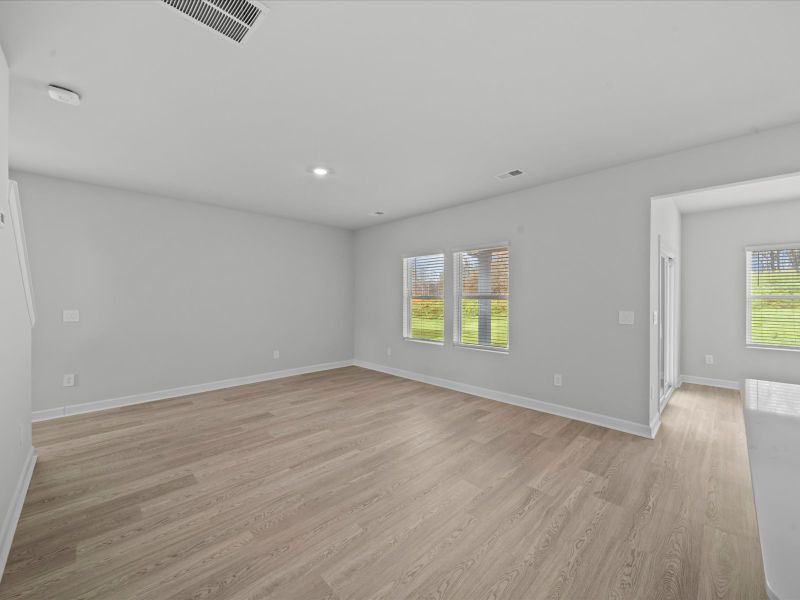 Spacious, unfurnished interior of a new home in Cedar Shoals – Heritage Collection, Piedmont (Image 13).